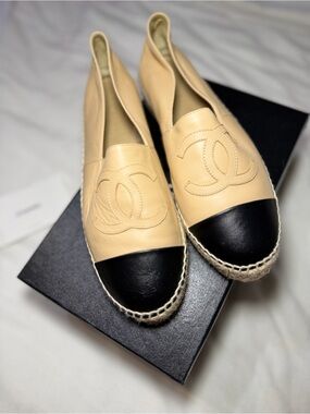 CHANEL Beige Leather Espadrilles with Black Cap Toe